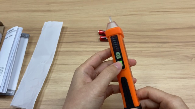 Neoteck Non-Contact AC Voltage Tester Pen, AC 12-1000V, LED